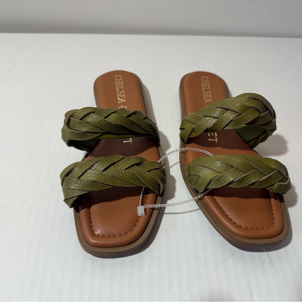 Chelsea & Violet Women's Green Braided Sandals